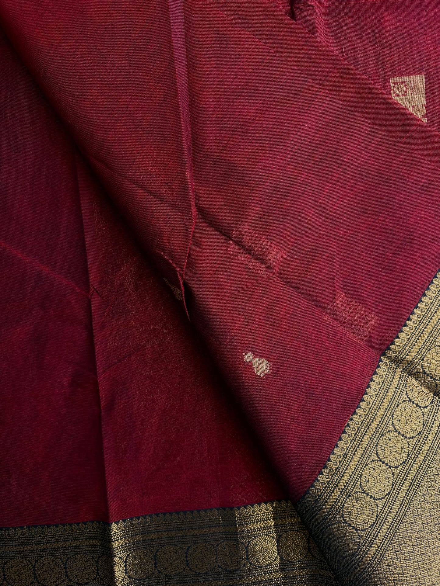 Kanchi cotton saree in butta weaves & grand pallu