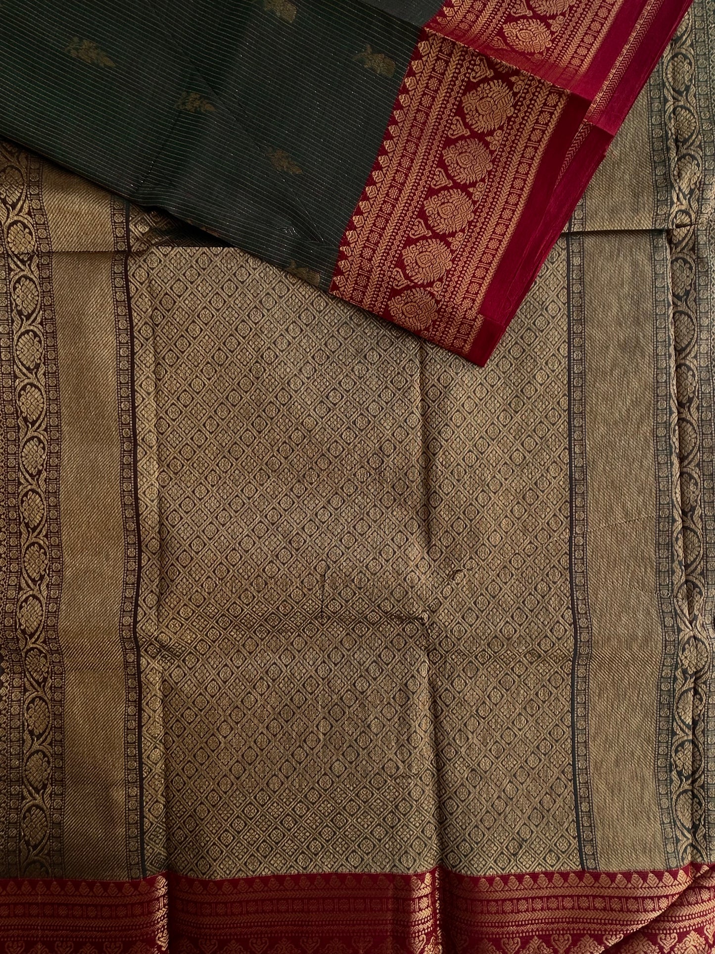 Kanchi cotton saree in Vairaoosi weaves & grand pallu