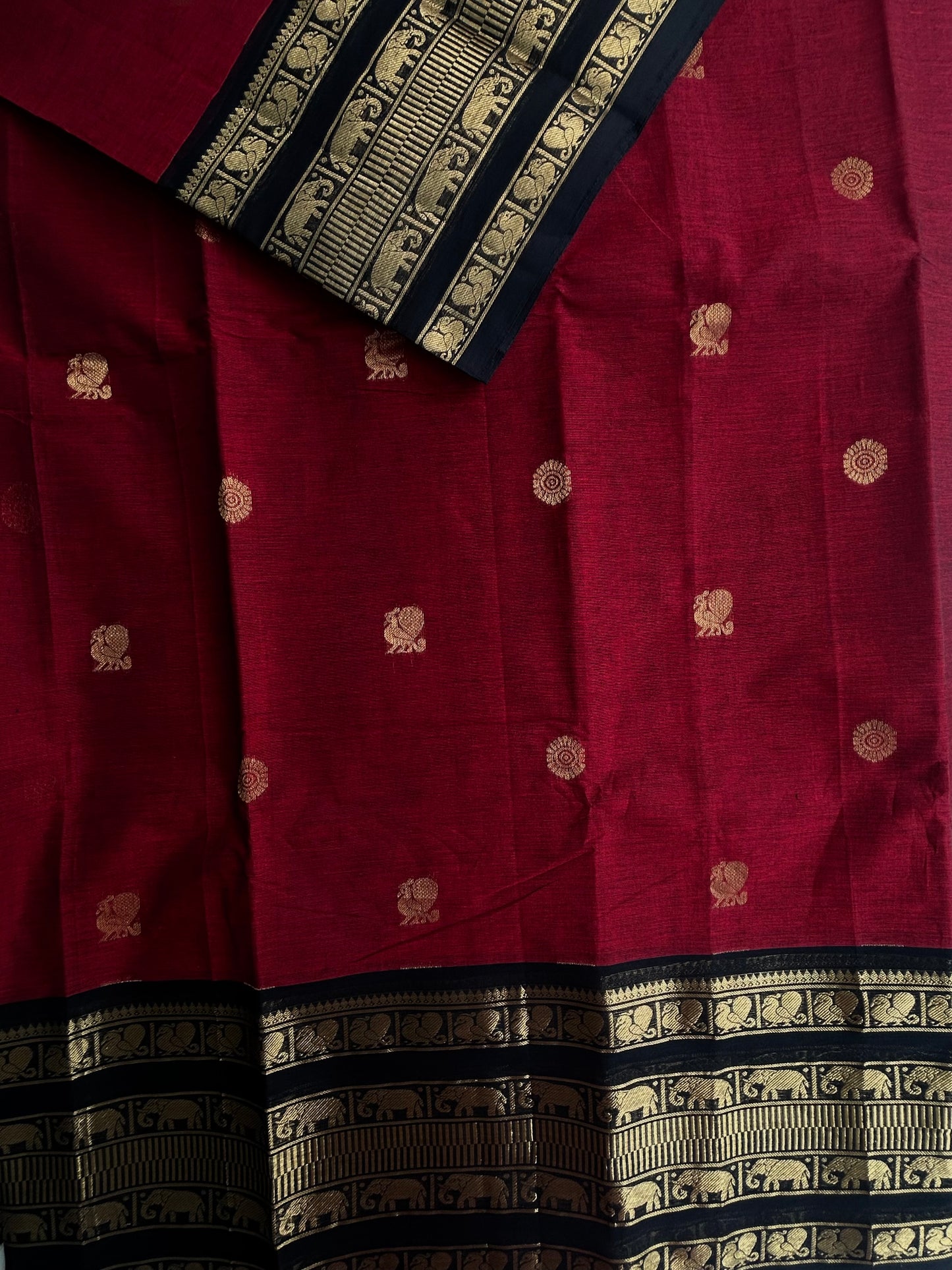 Kanchi cotton saree with butta weaves and grand pallu
