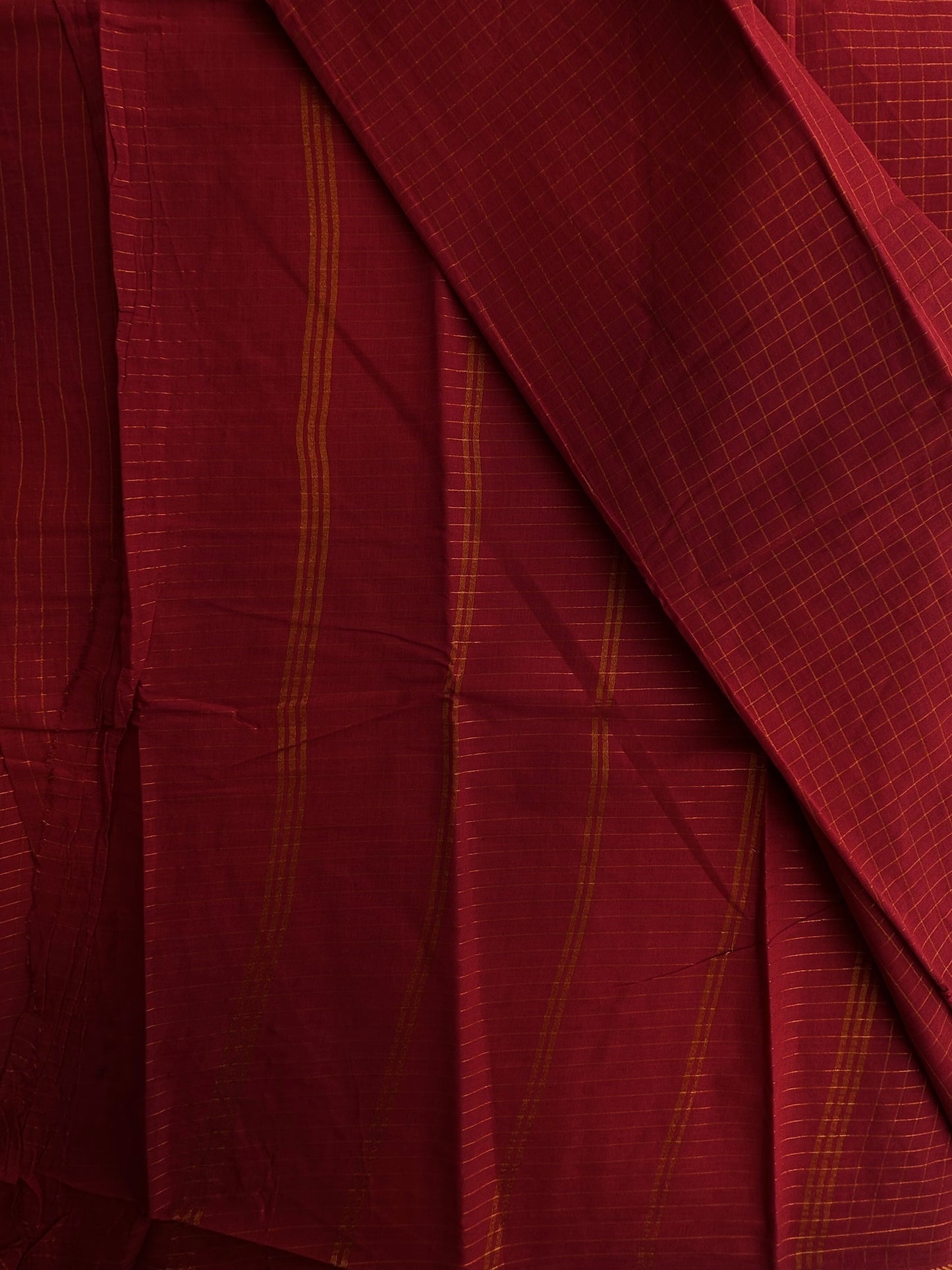 Sungudi cotton saree in checks - red