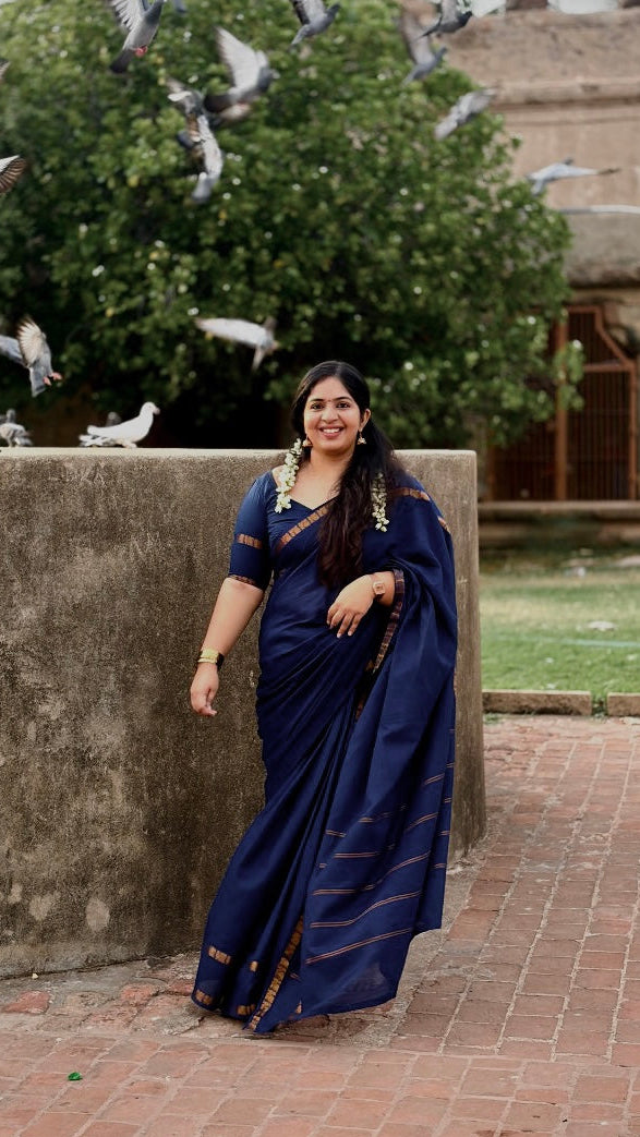 Sungudi Cotton saree with peacock border - dark blue