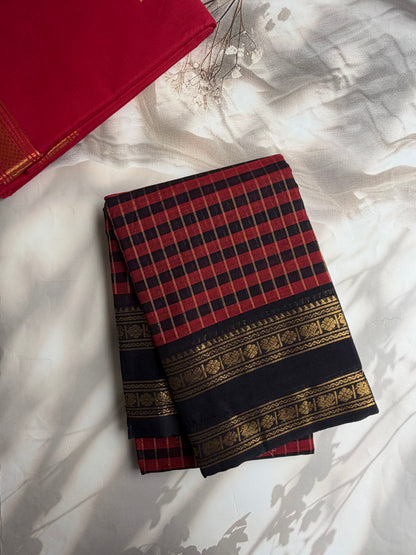 Kanchi cotton saree in kattam pattern & zari border