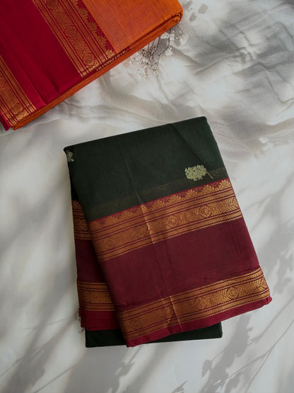 Kanchi cotton saree in zari weaves & grand pallu