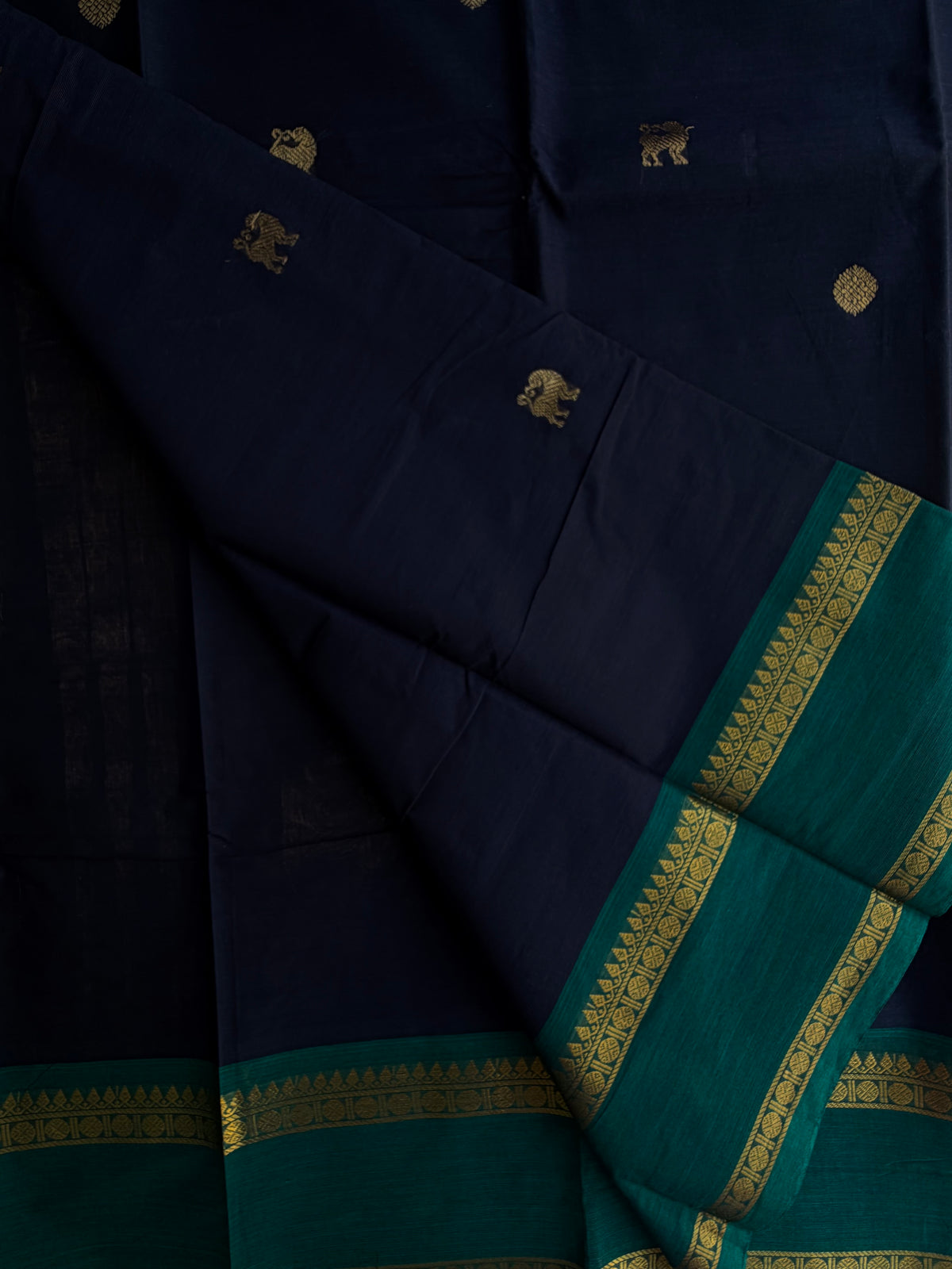 Kanchi cotton saree with butta weaves & zari pallu navy blue