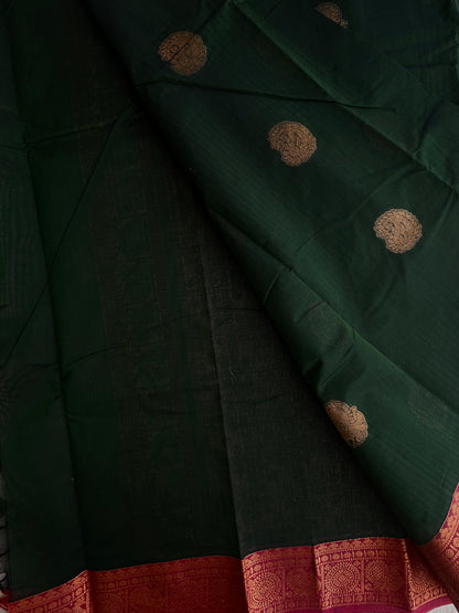 Kanchi cotton saree with butta weaves & grand pallu