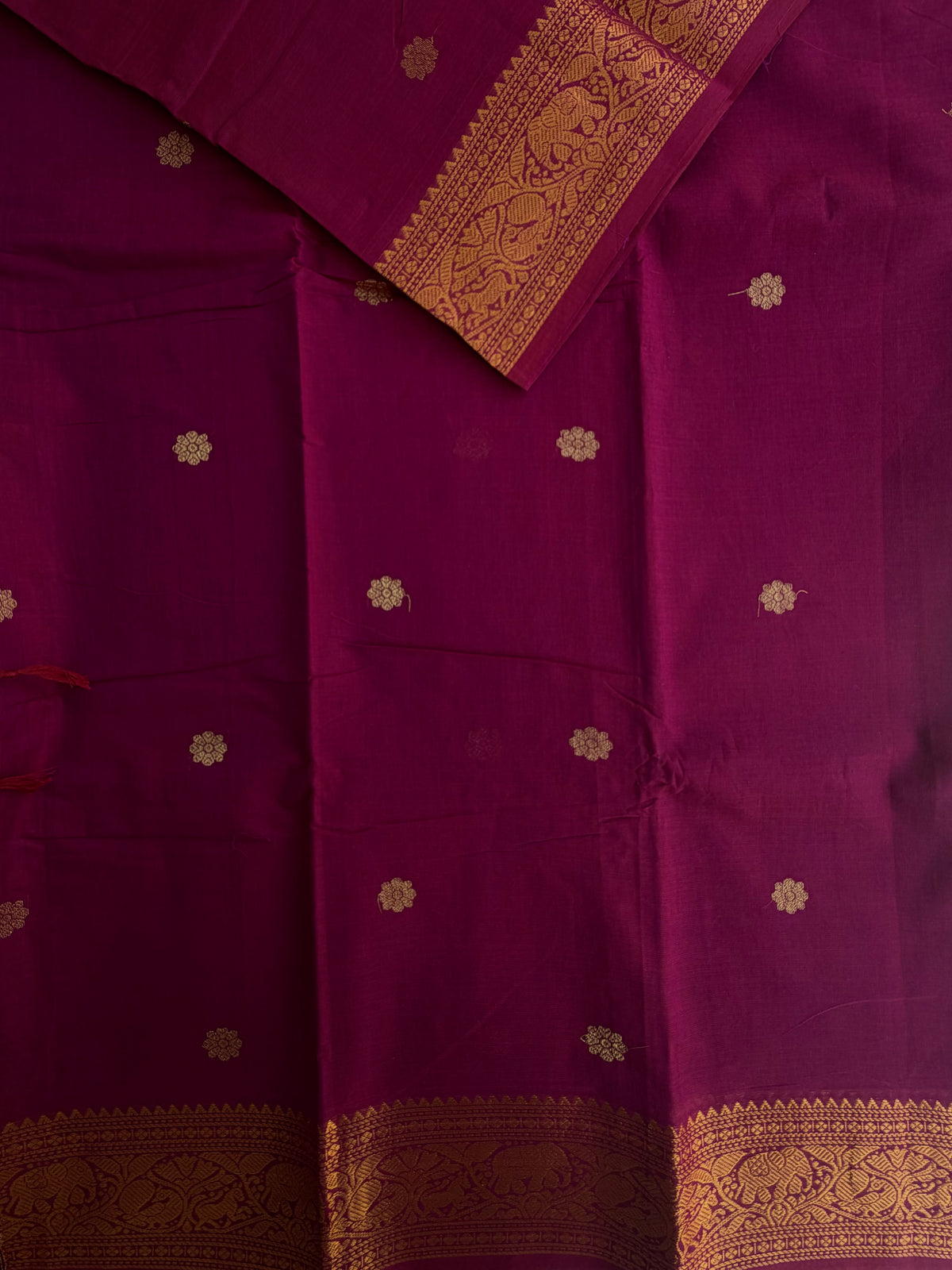 Kanchi cotton saree with butta weaves & zari pallu pink