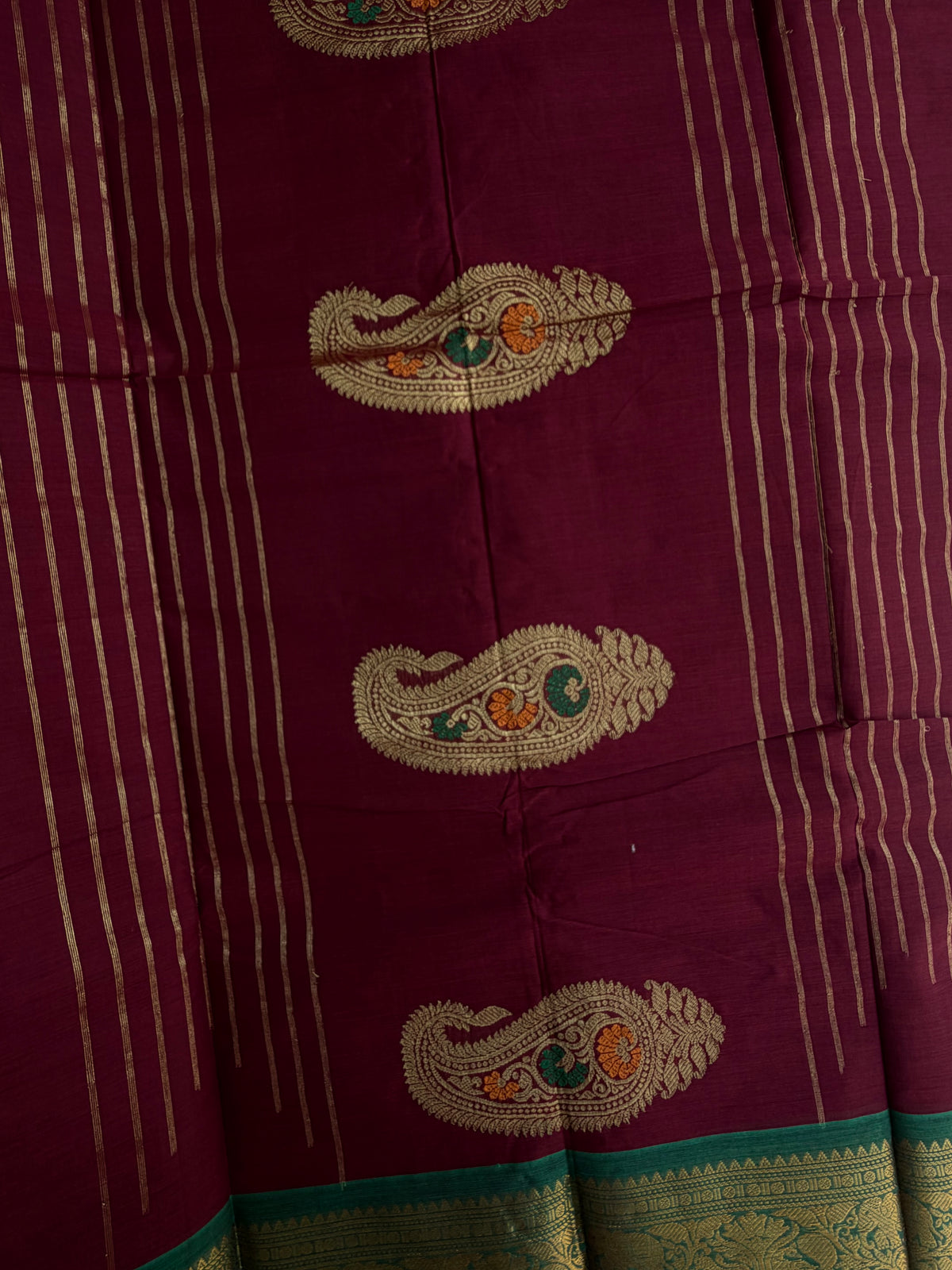 Kanchi cotton saree with zari butta weaves & zari pallu maroon