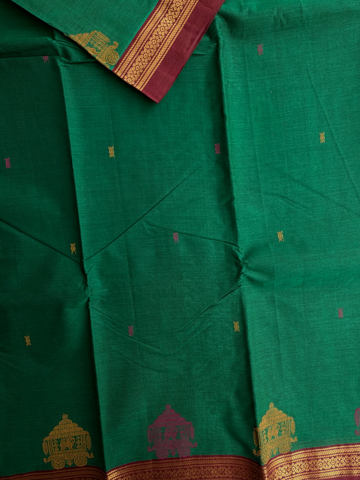 Kanchi cotton saree with butta weaves