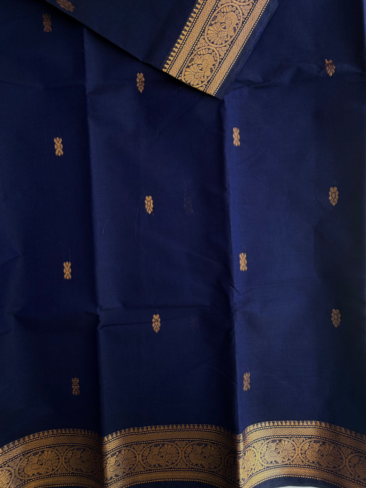 Kanchi cotton saree in butta weaves