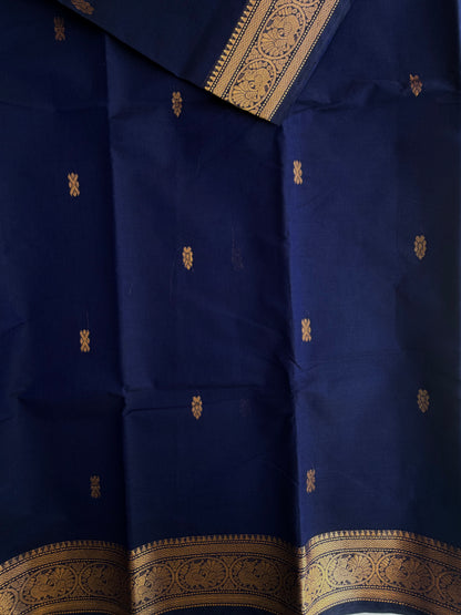 Kanchi cotton saree in butta weaves