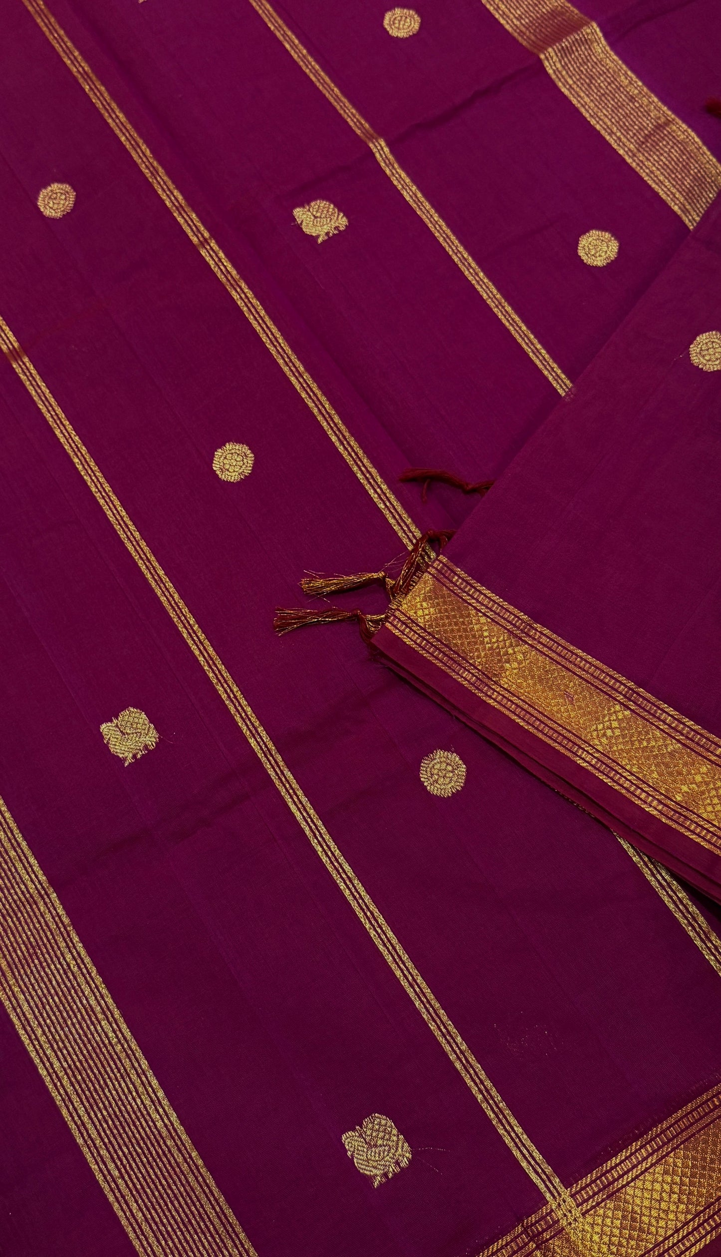 Kanchi cotton with annam zari pallu