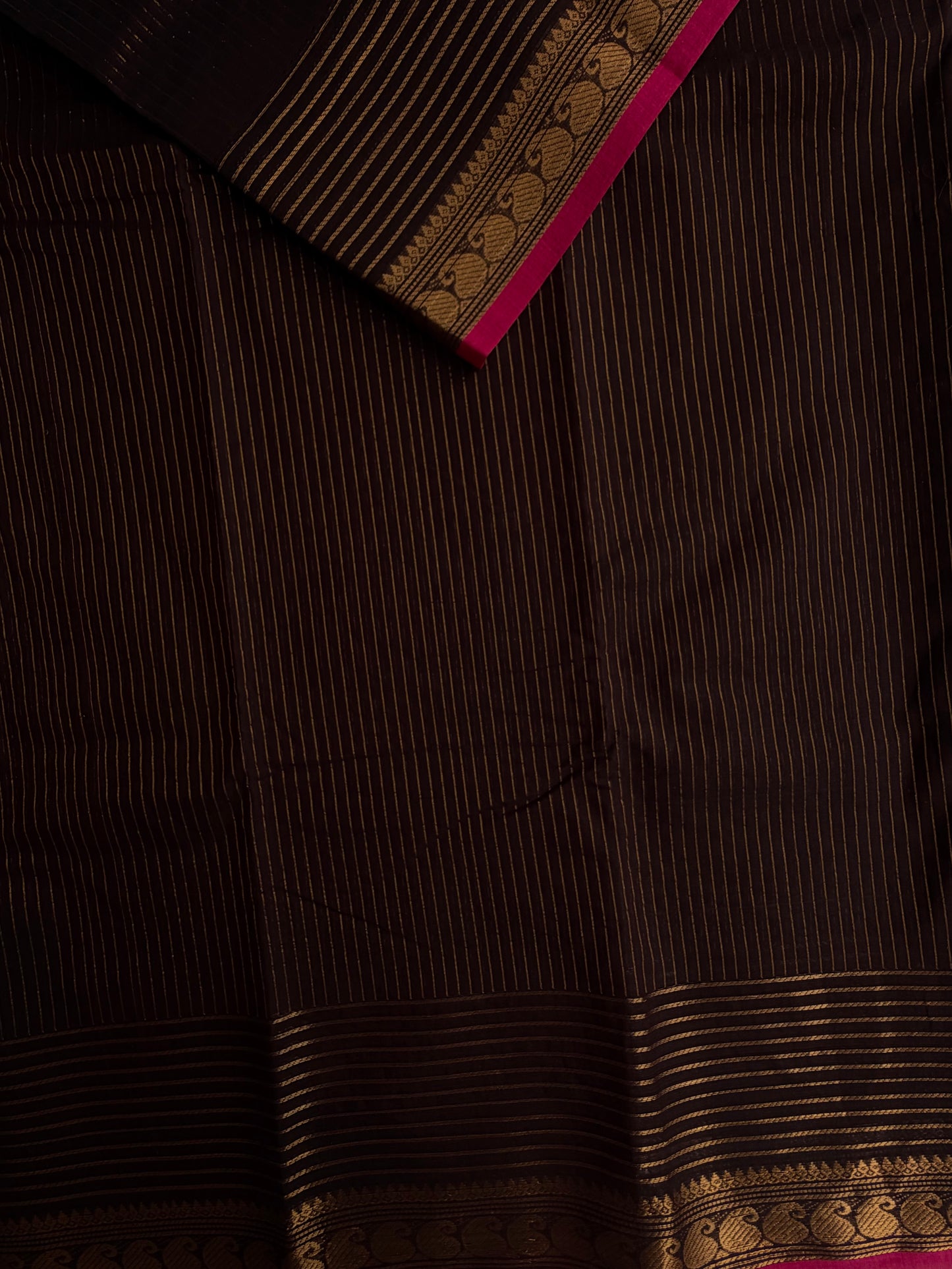 Kanchi cotton saree in Vairaoosi weaves brown