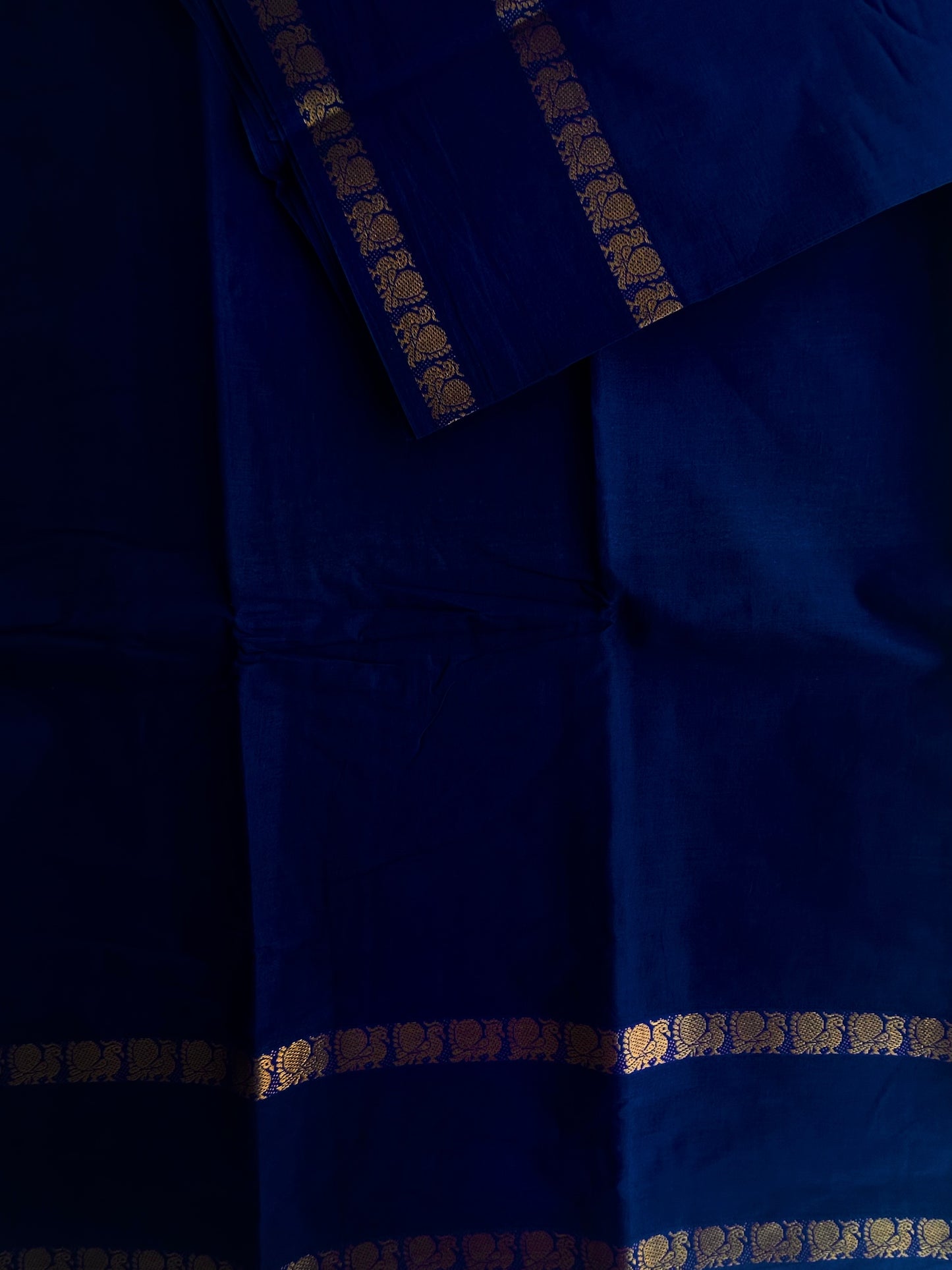Sungudi Cotton saree with peacock border - navy blue