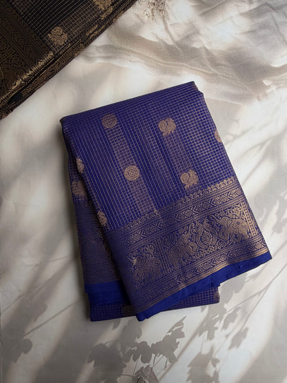 Kanchi cotton saree in mini kattam & butta weaves & grand pallu