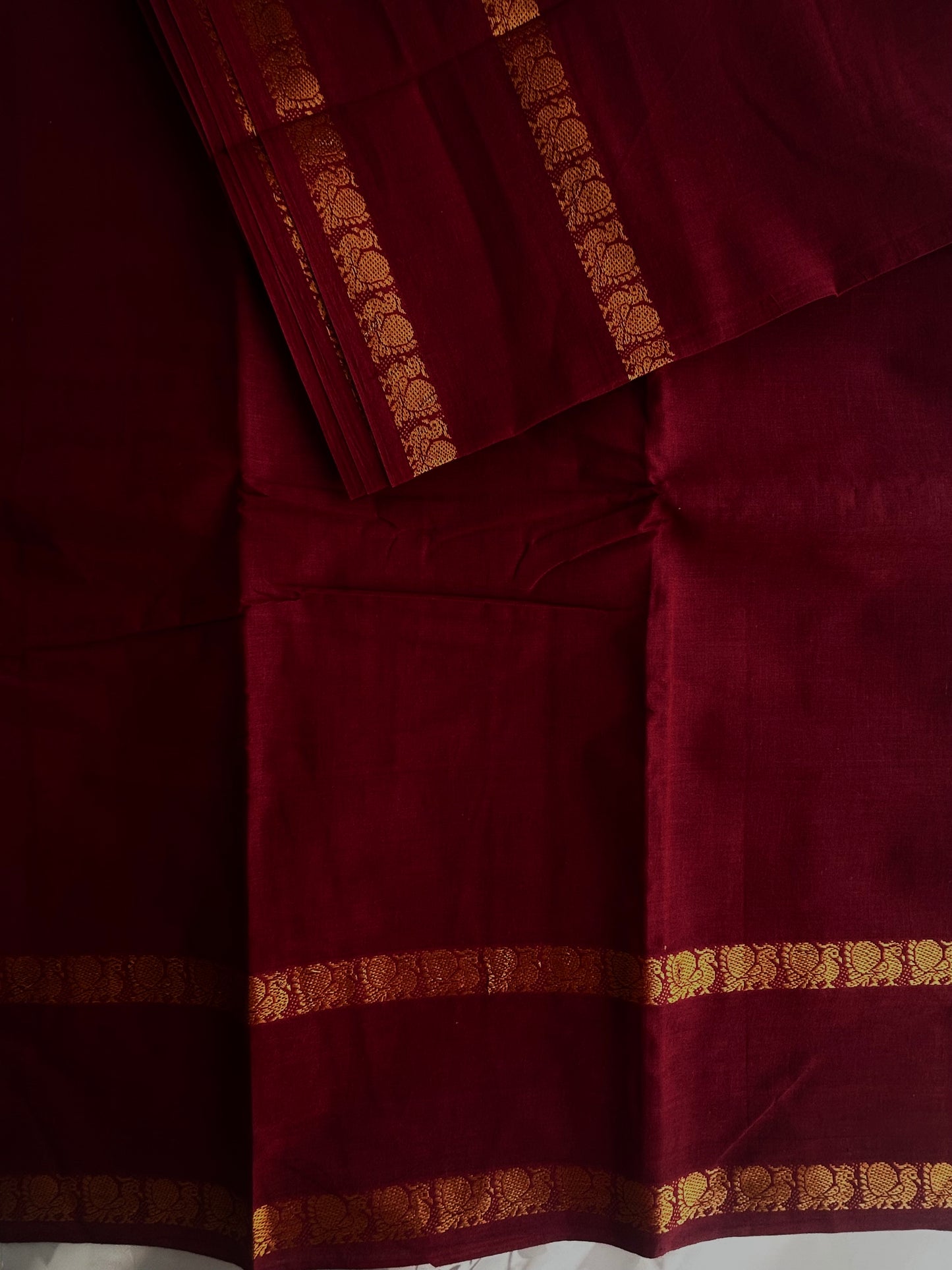Sungudi Cotton saree with peacock border