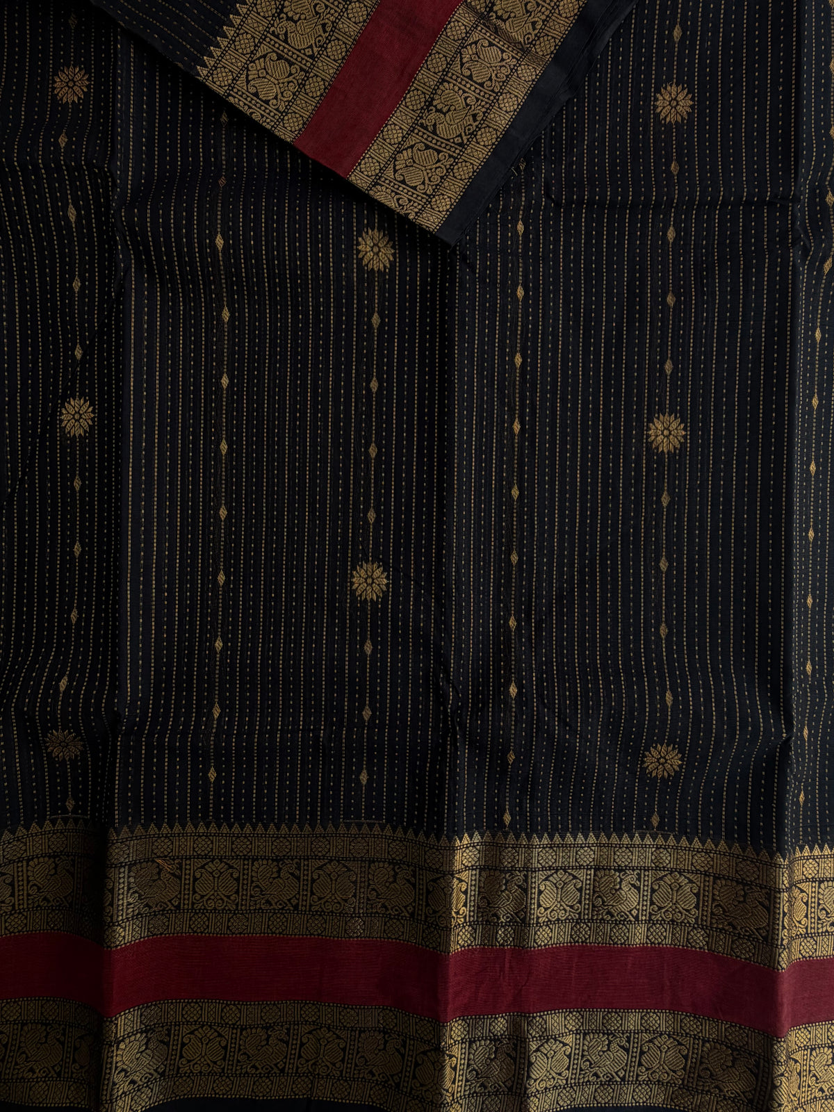 Kanchi cotton saree with Vairaoosi & butta weaves with grand pallu