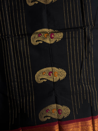 Kanchi cotton saree with butta weaves & grand pallu - black