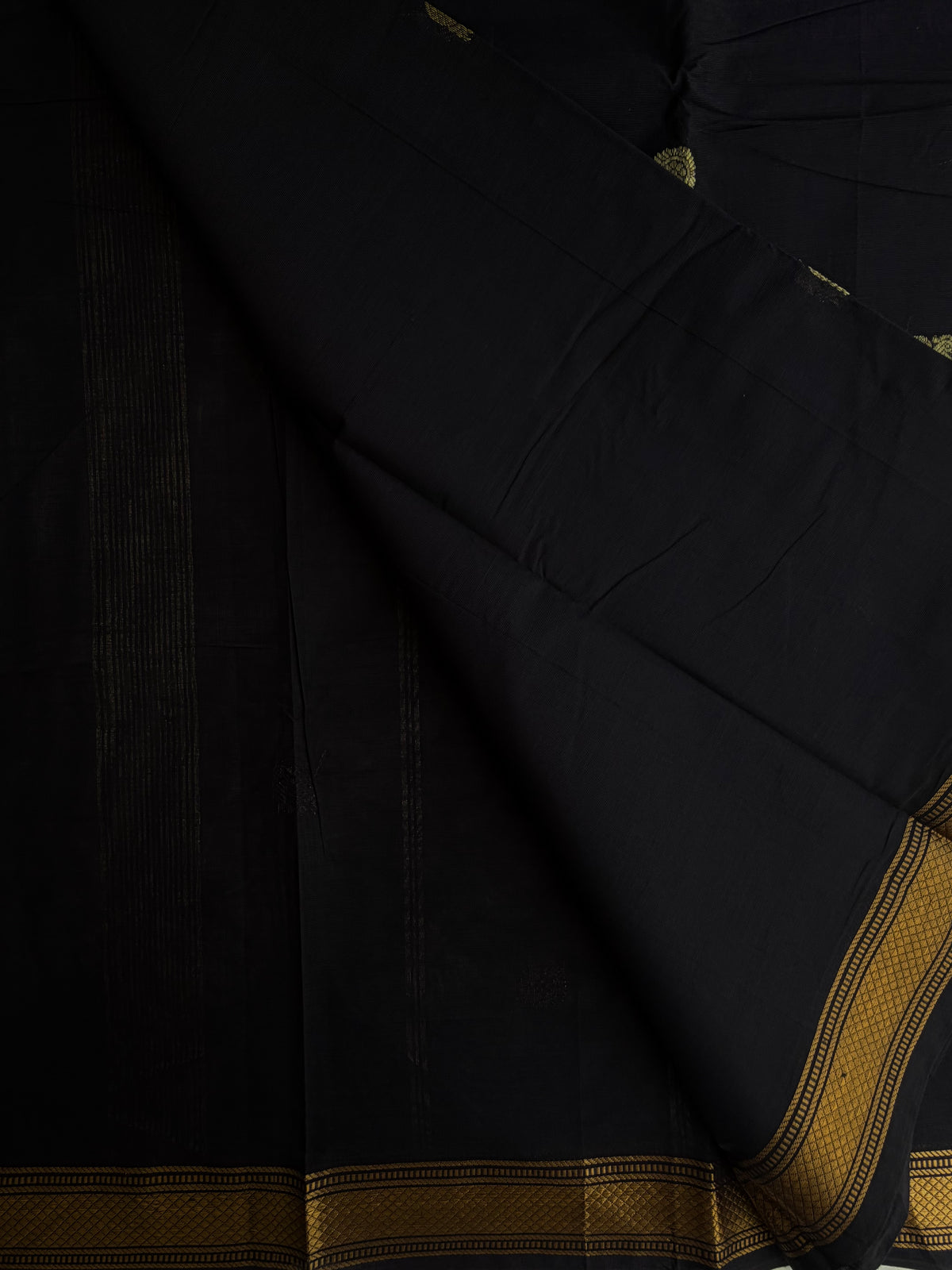 Kanchi cotton with zari weaves on body and pallu black