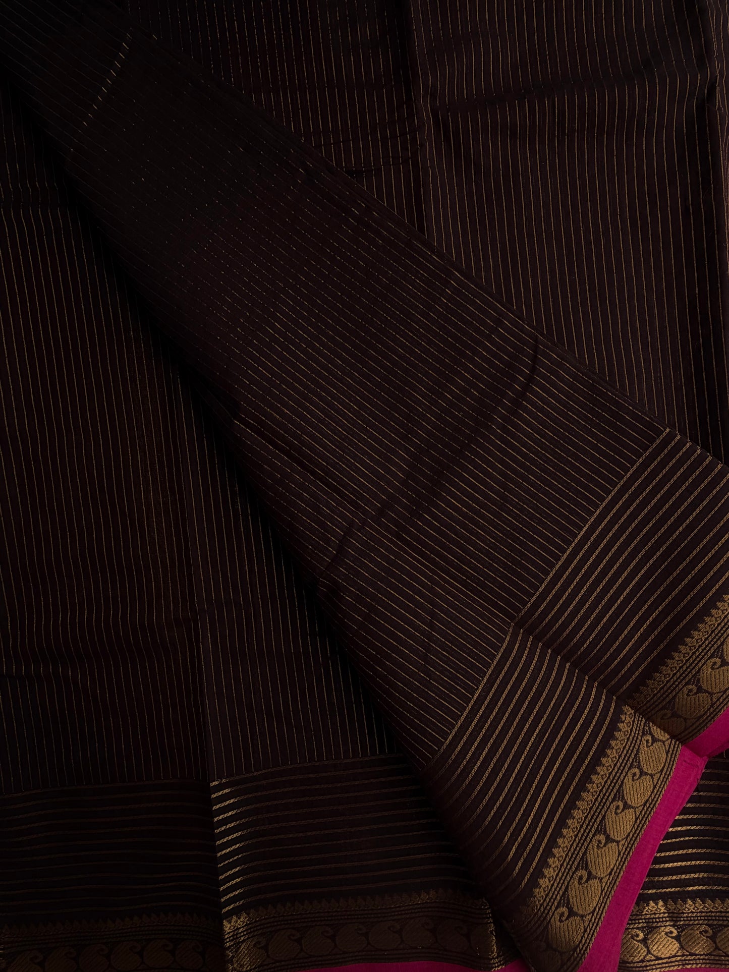 Kanchi cotton saree in Vairaoosi weaves brown
