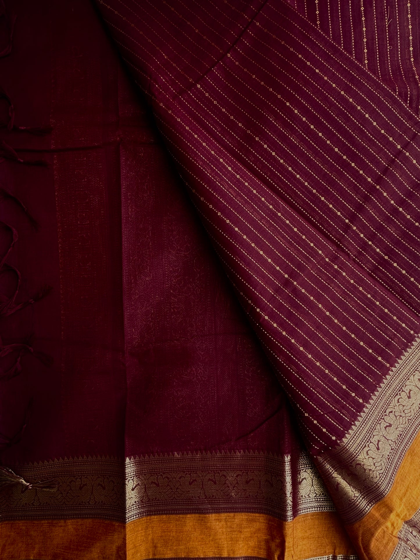 Kanchi Vairaoosi weaves saree - brown