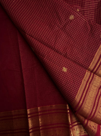 Kanchi cotton saree with kattam weaves & grand pallu maroon