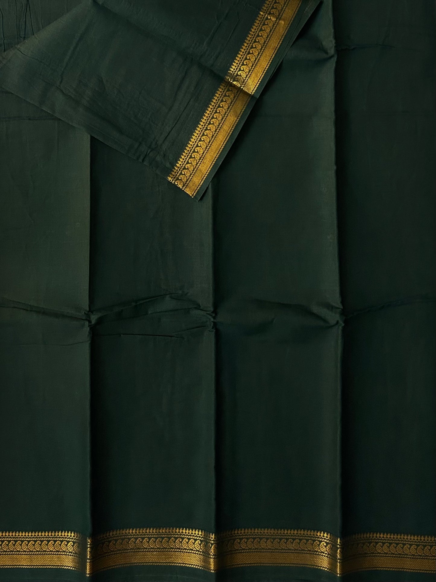 Sungudi Cotton saree With Velthari blouse Green