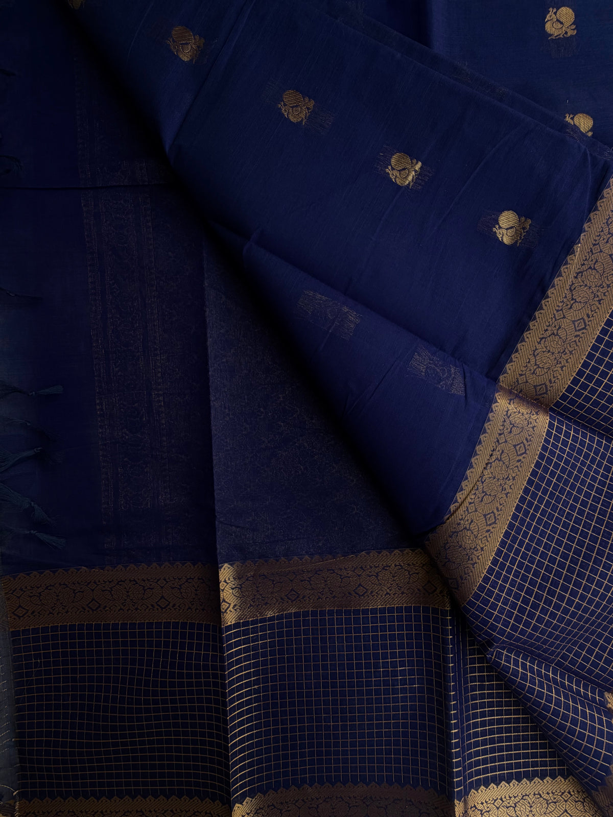 Kanchi cotton with zari butta weaves with kattam border and grand pallu blue