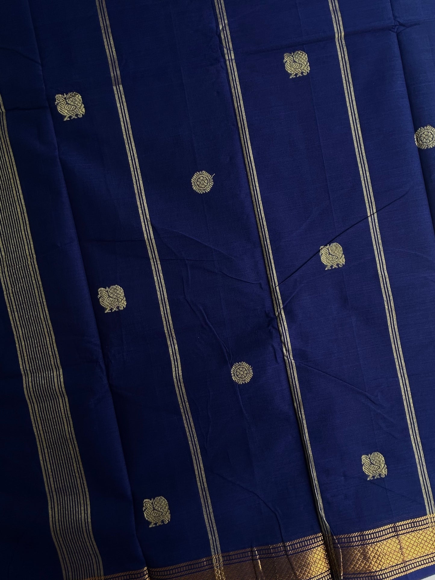 Premium Kanchi cotton with annam zari weaves and zari pallu