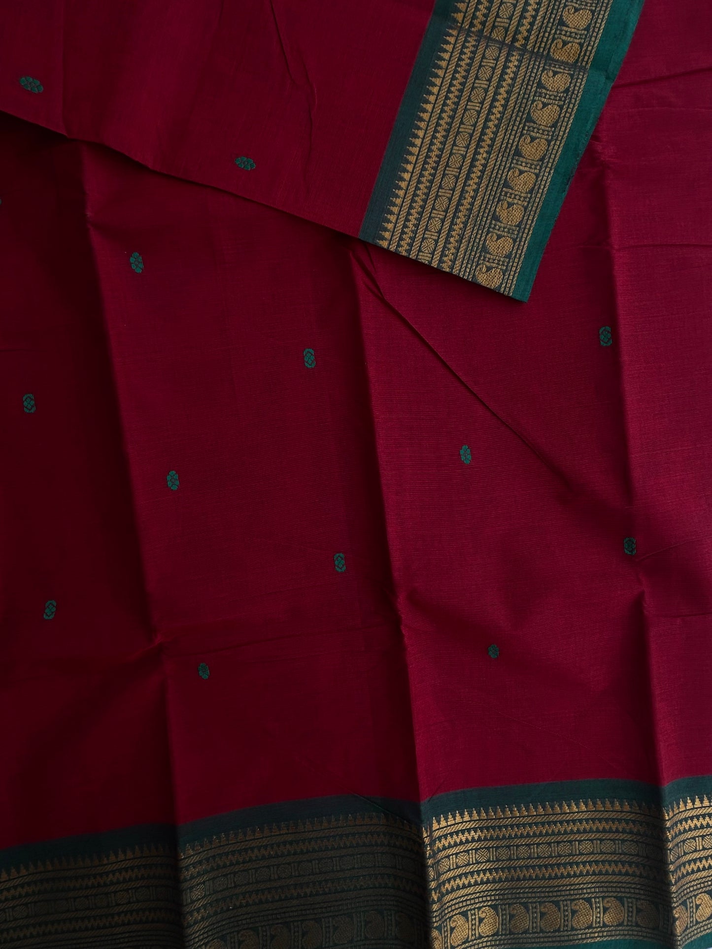 Kanchi cotton saree with butta weaves