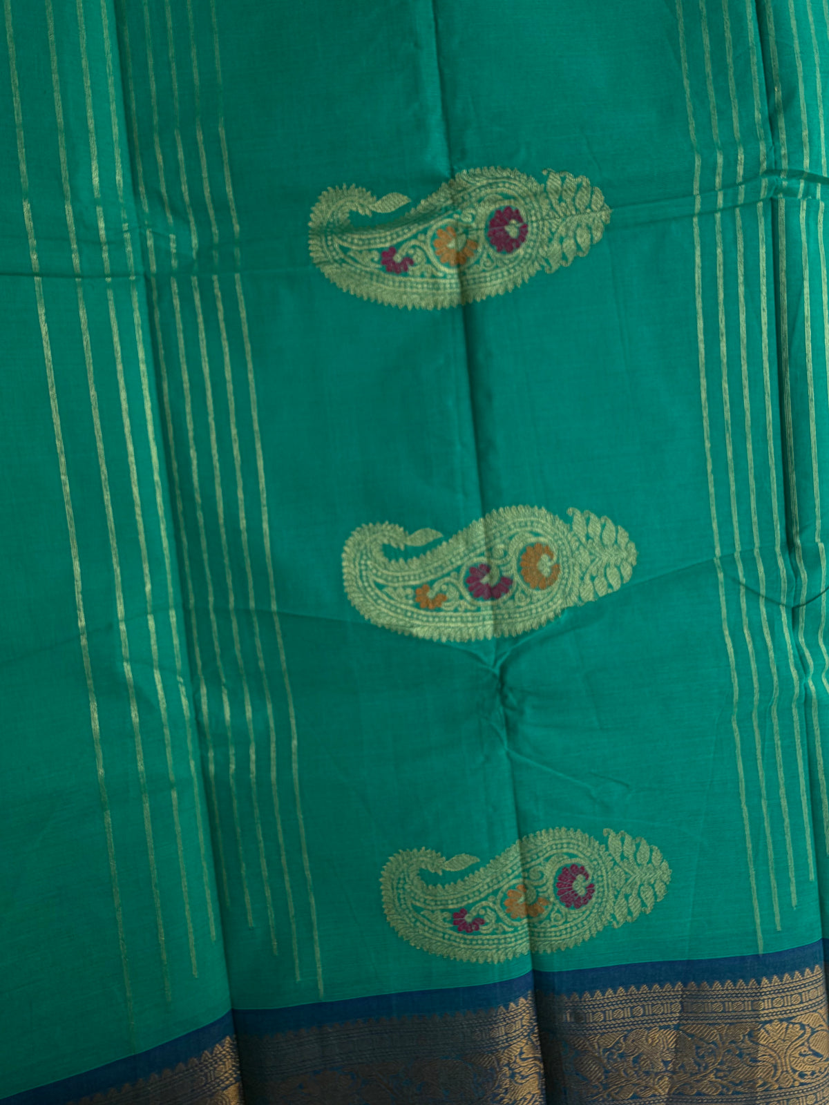 Kanchi cotton saree with butta weaves
