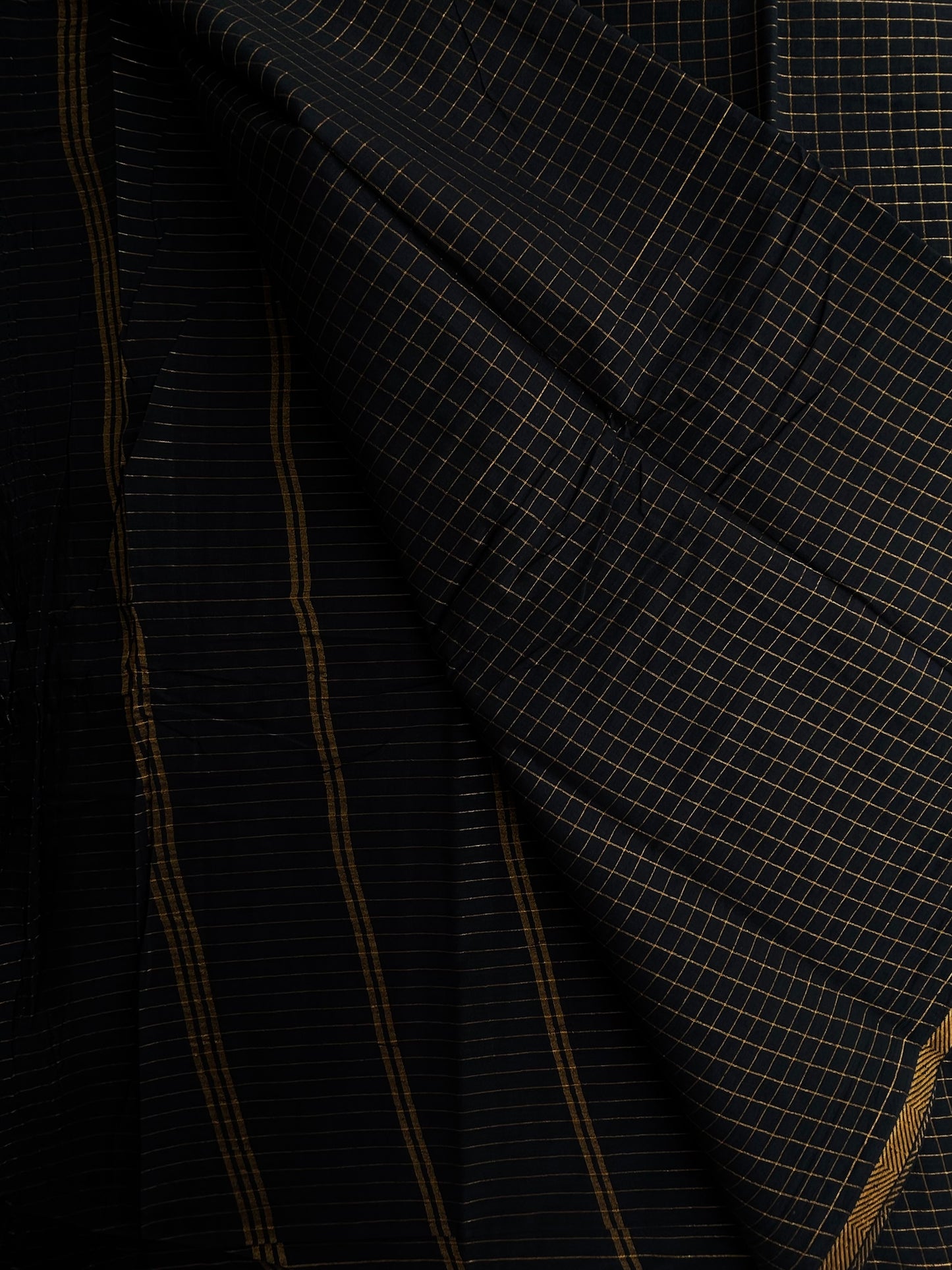 Sungudi cotton saree in checks - black