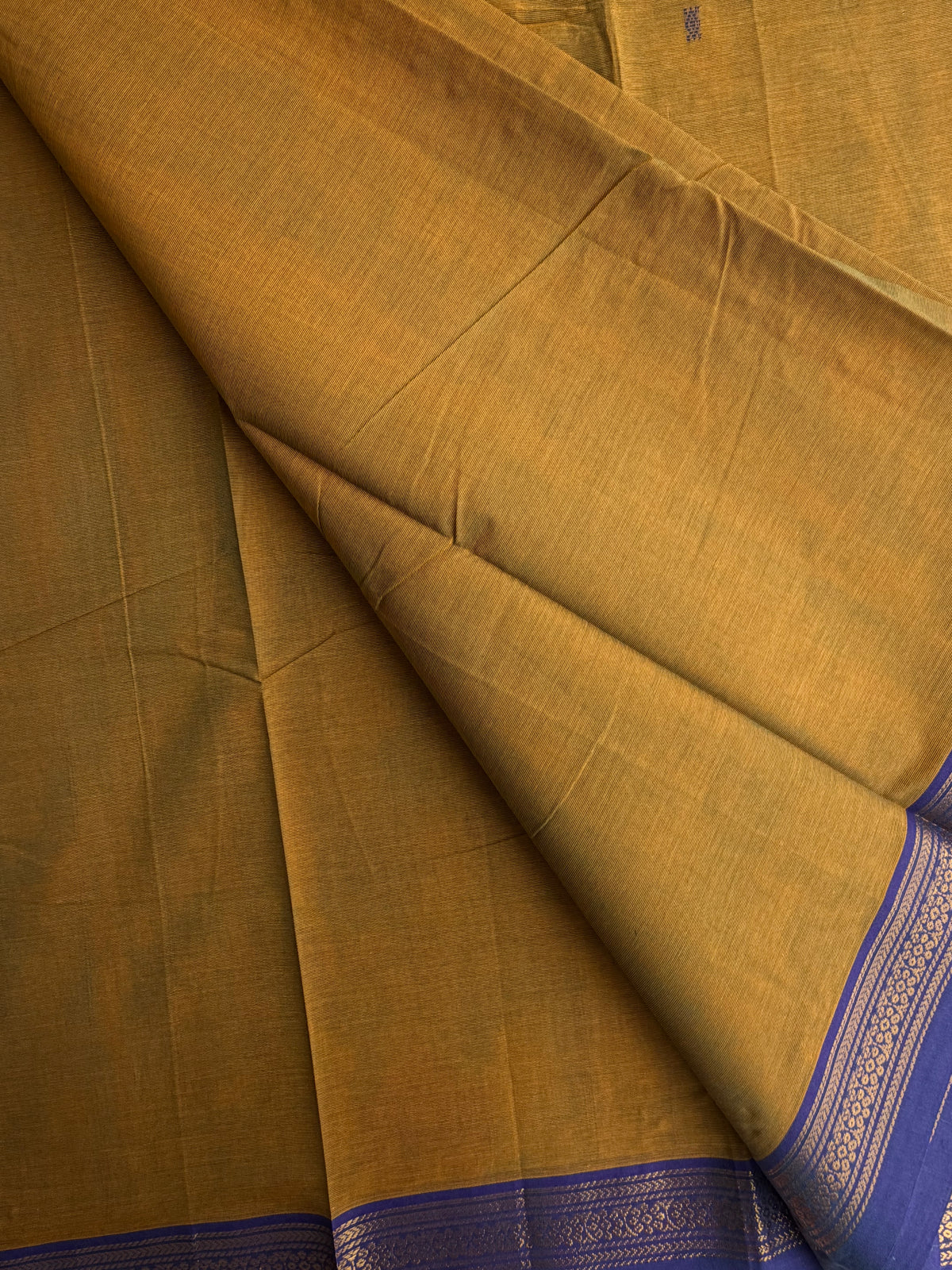 Kanchi cotton saree in butta weaves
