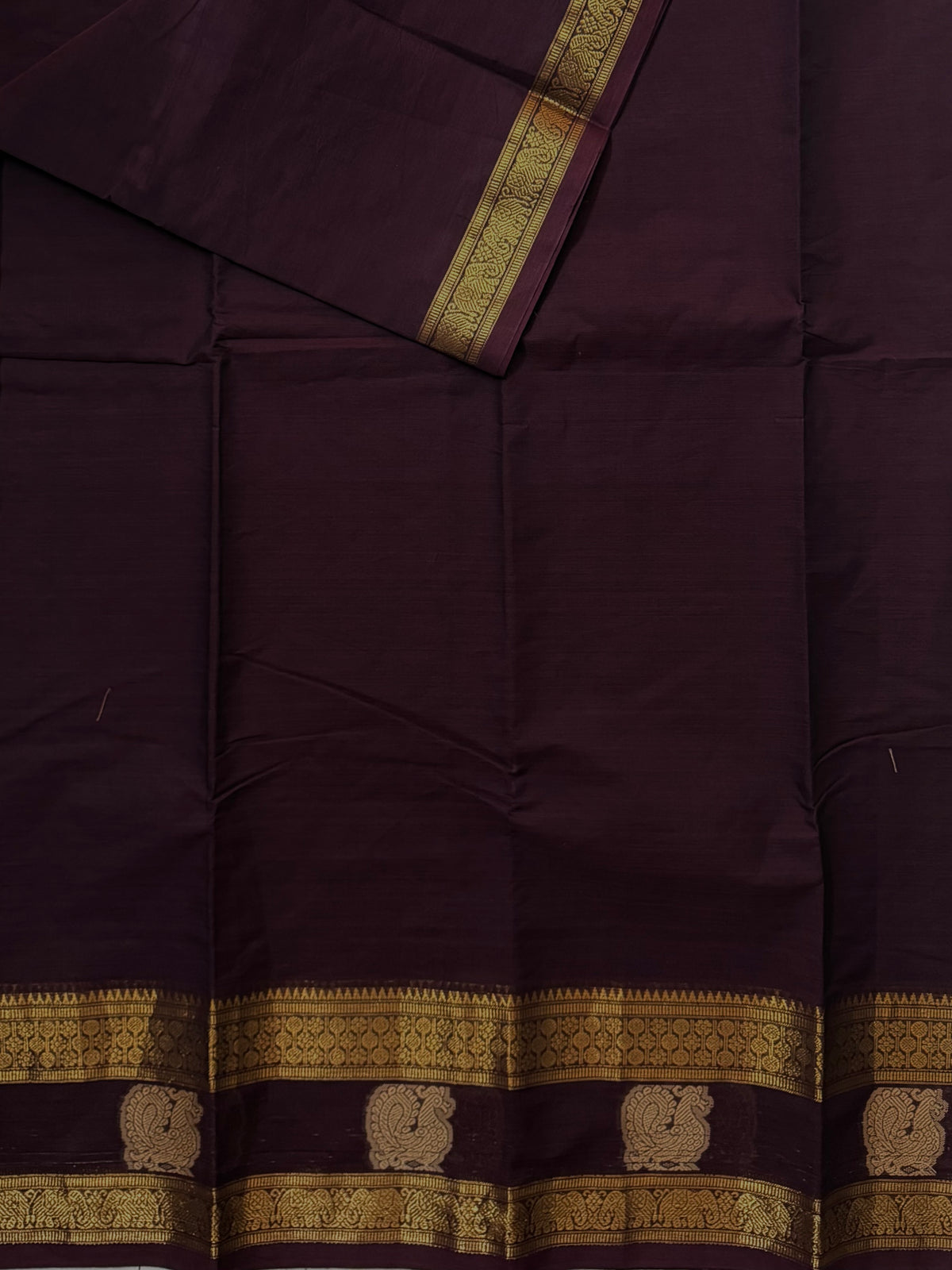 Kanchi cotton saree with rettapett border