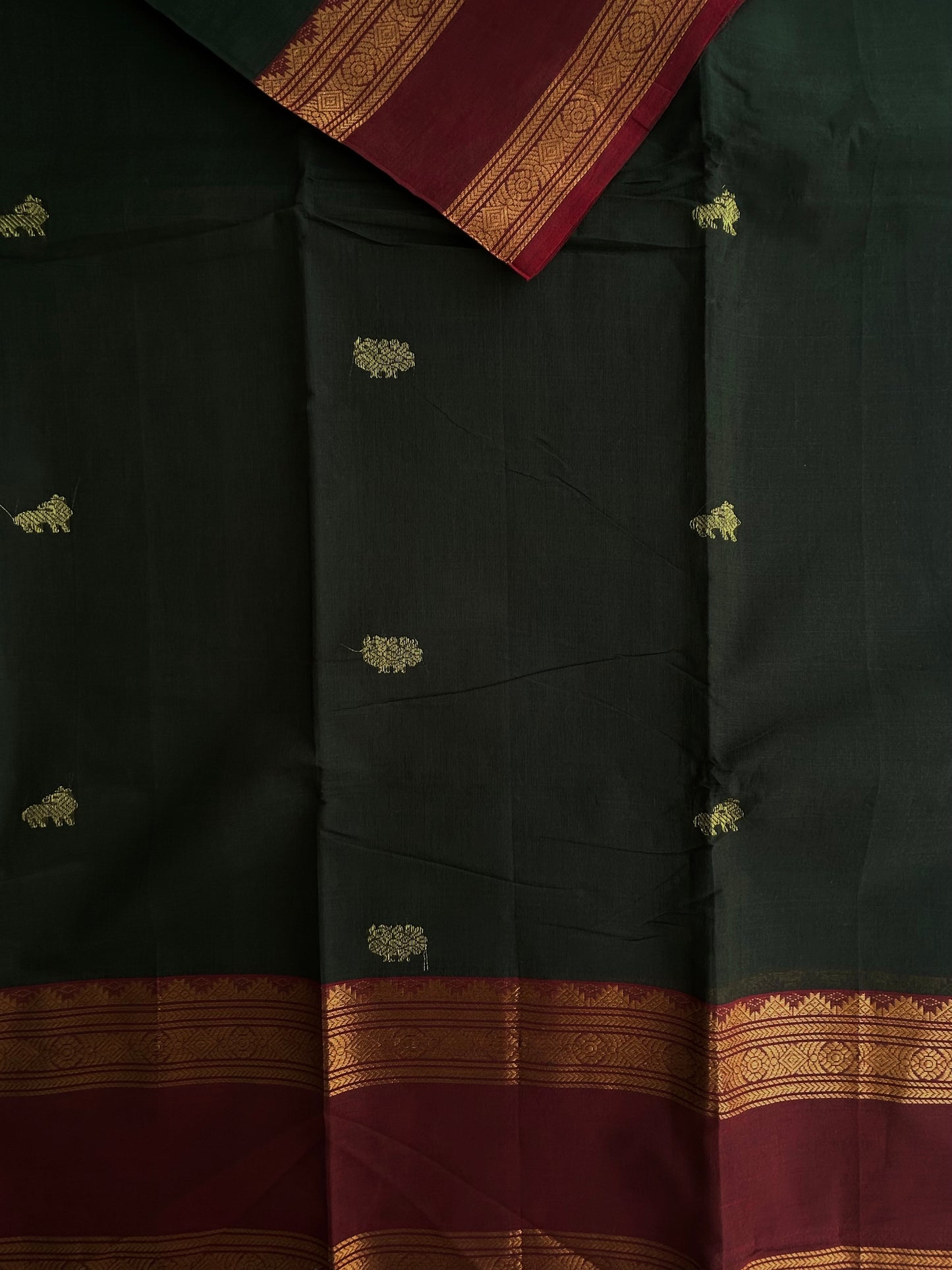 Kanchi cotton saree in zari weaves & grand pallu