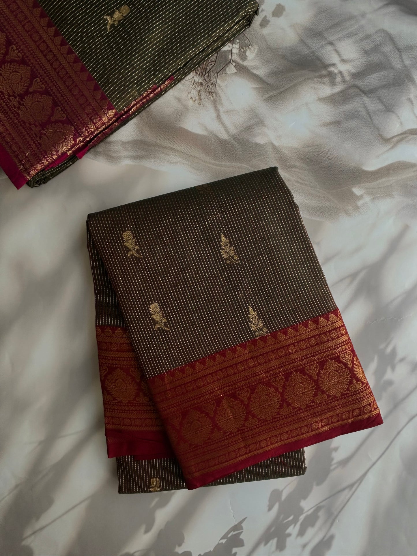 Kanchi cotton saree in Vairaoosi weaves & grand pallu