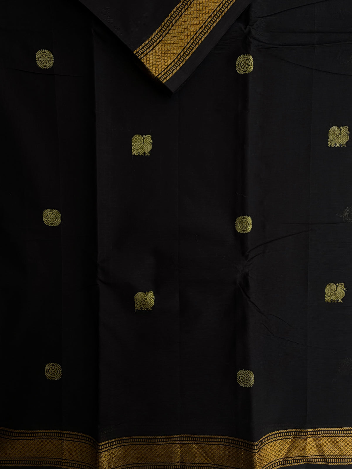 Kanchi cotton with zari weaves on body and pallu black