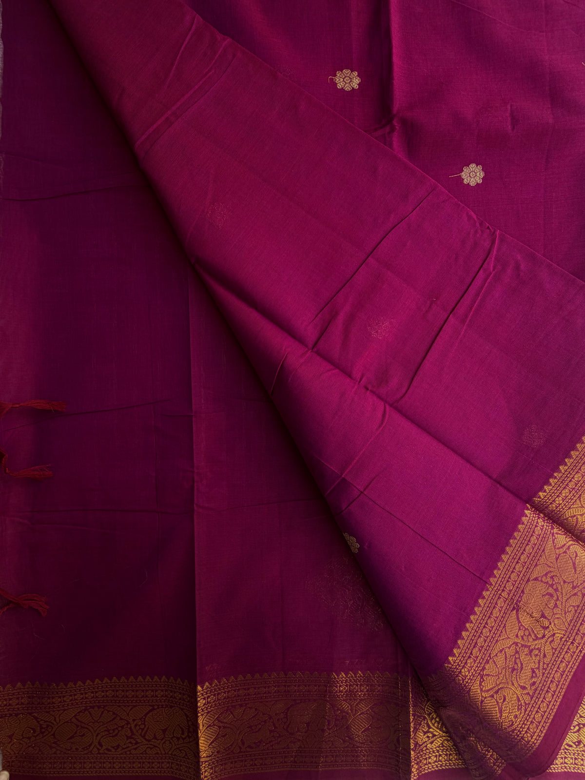 Kanchi cotton saree with butta weaves & zari pallu pink