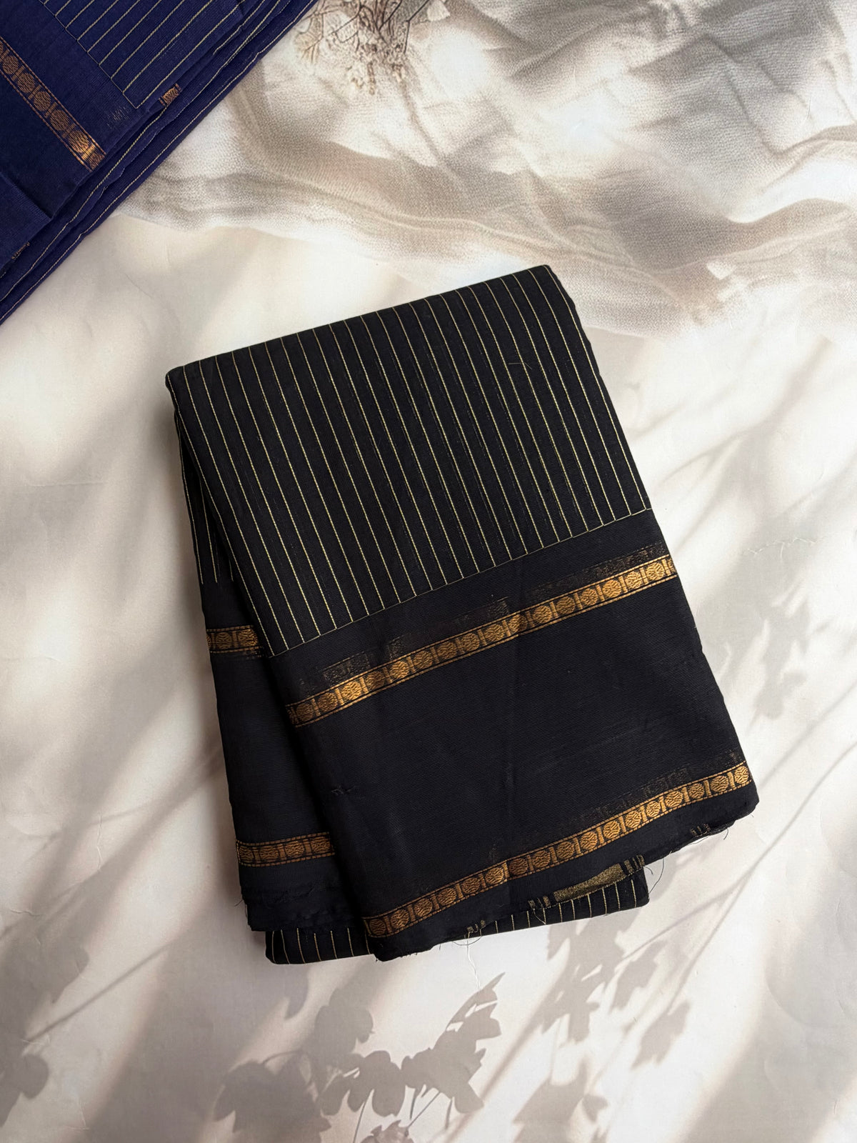 Kanchi cotton saree with Vairaoosi weaves - black