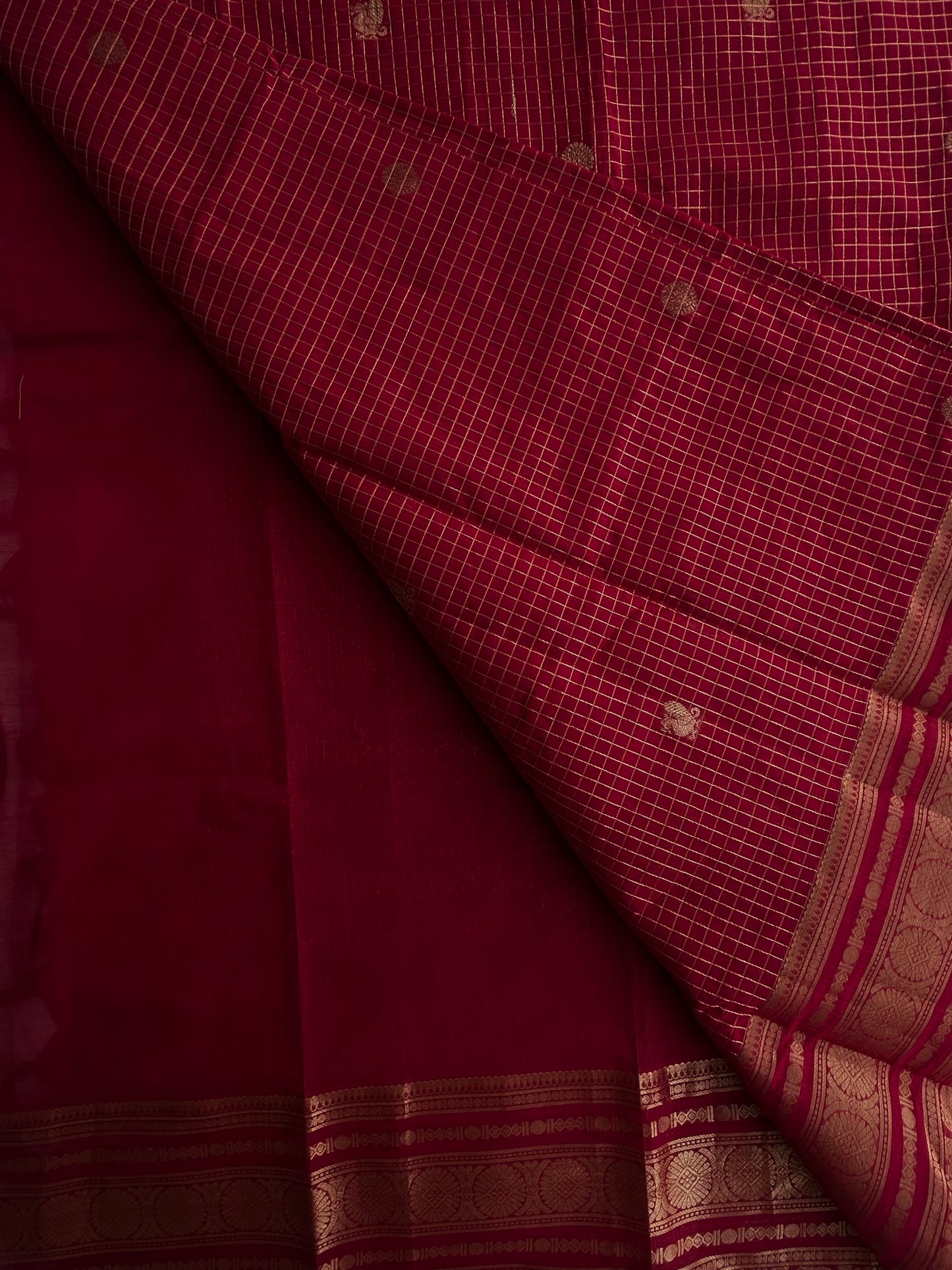 Kanchi cotton saree with kattam zari weaves & grand pallu - red