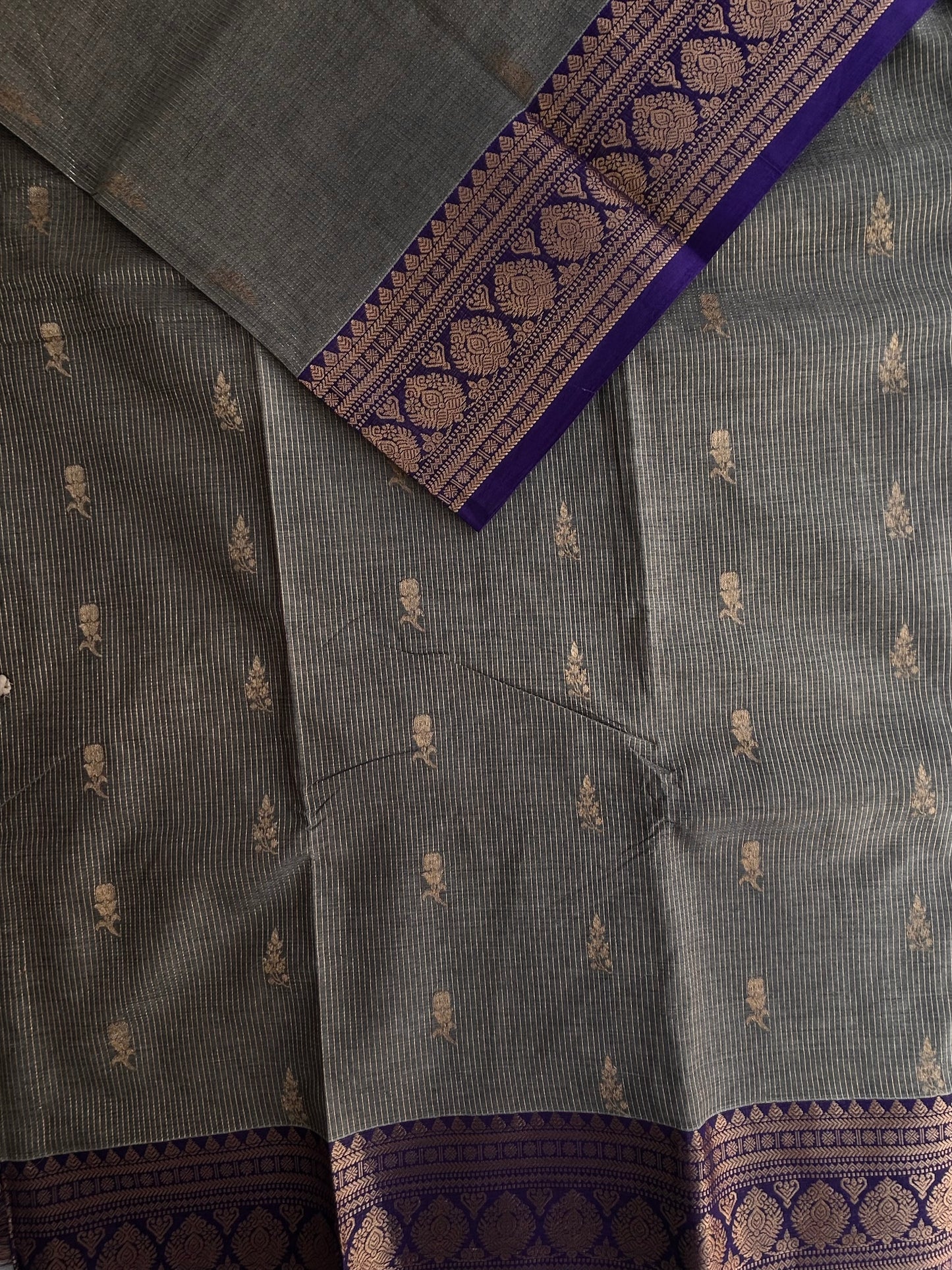 Kanchi cotton saree in Vairaoosi weaves