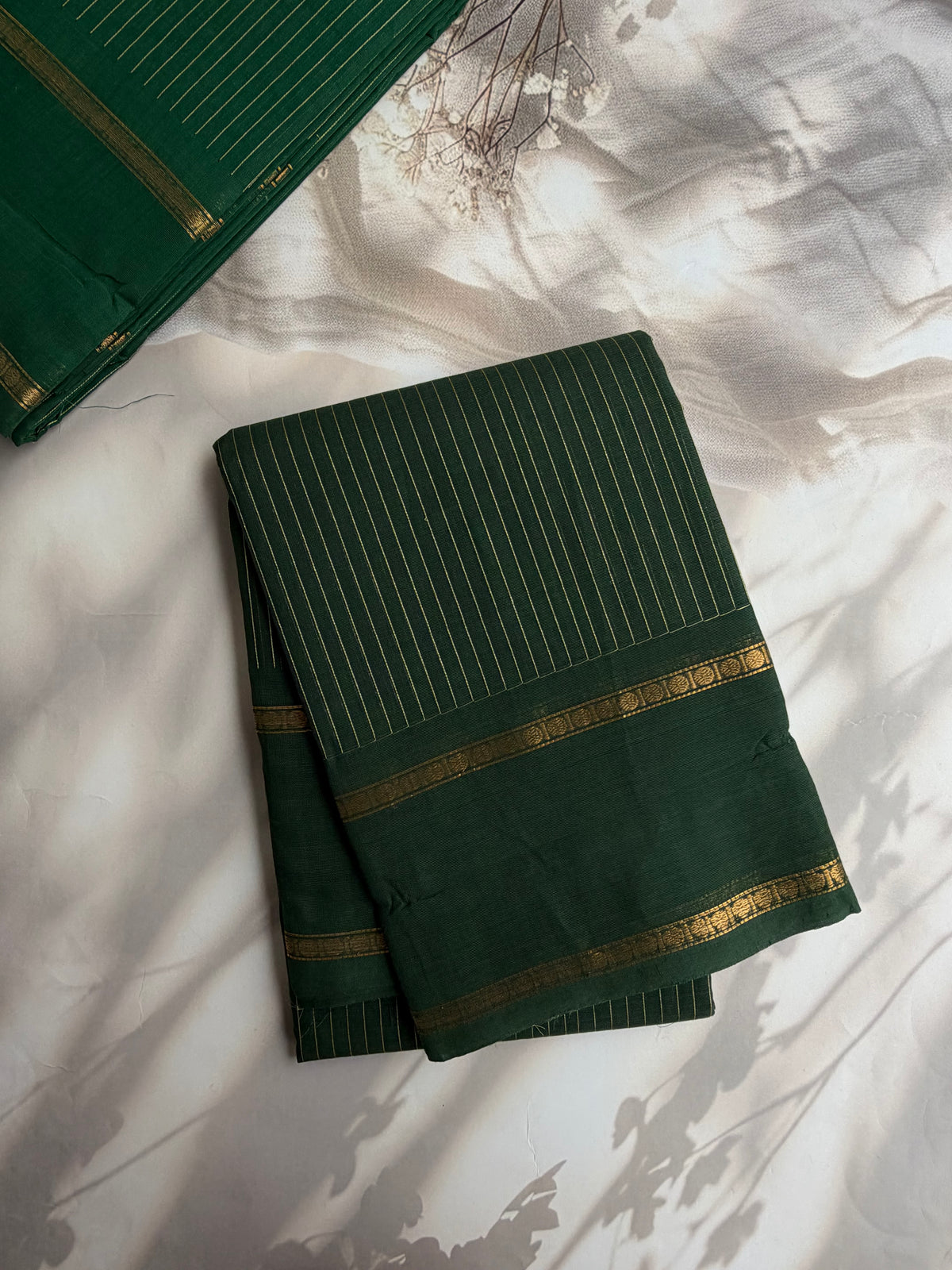 Kanchi cotton saree with Vairaoosi weaves dark green
