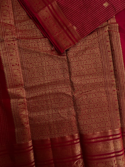 Kanchi cotton saree with kattam zari weaves & grand pallu - red
