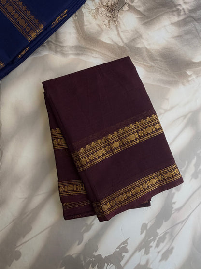 Kanchi cotton saree with zari border