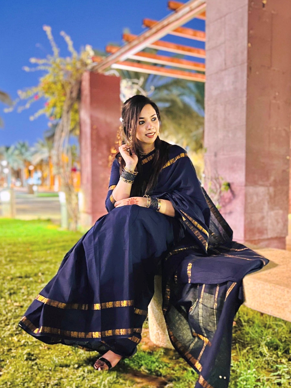 Sungudi Cotton saree with peacock border - navy blue