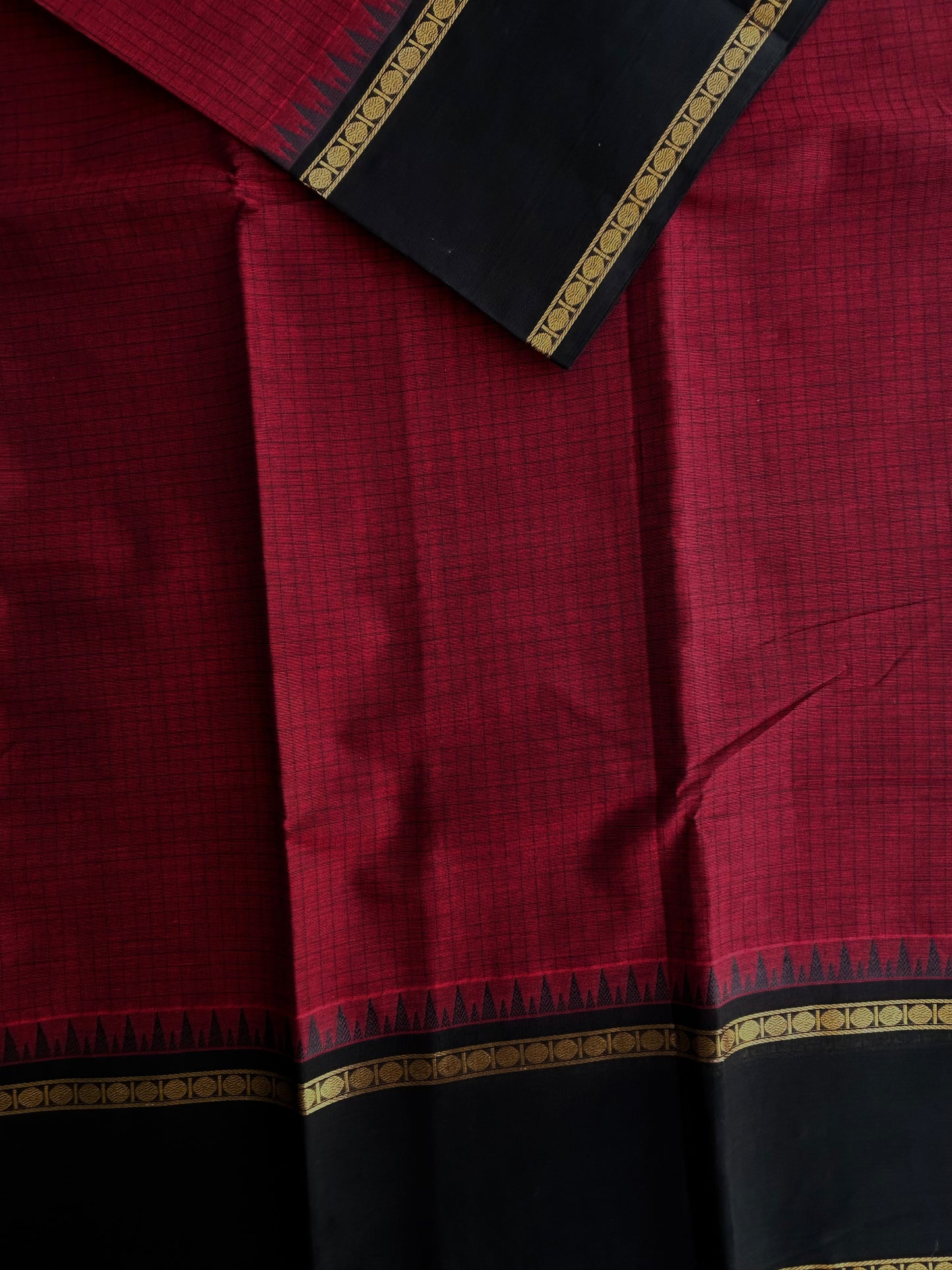 Kanchi cotton saree with Korvai border & grand pallu