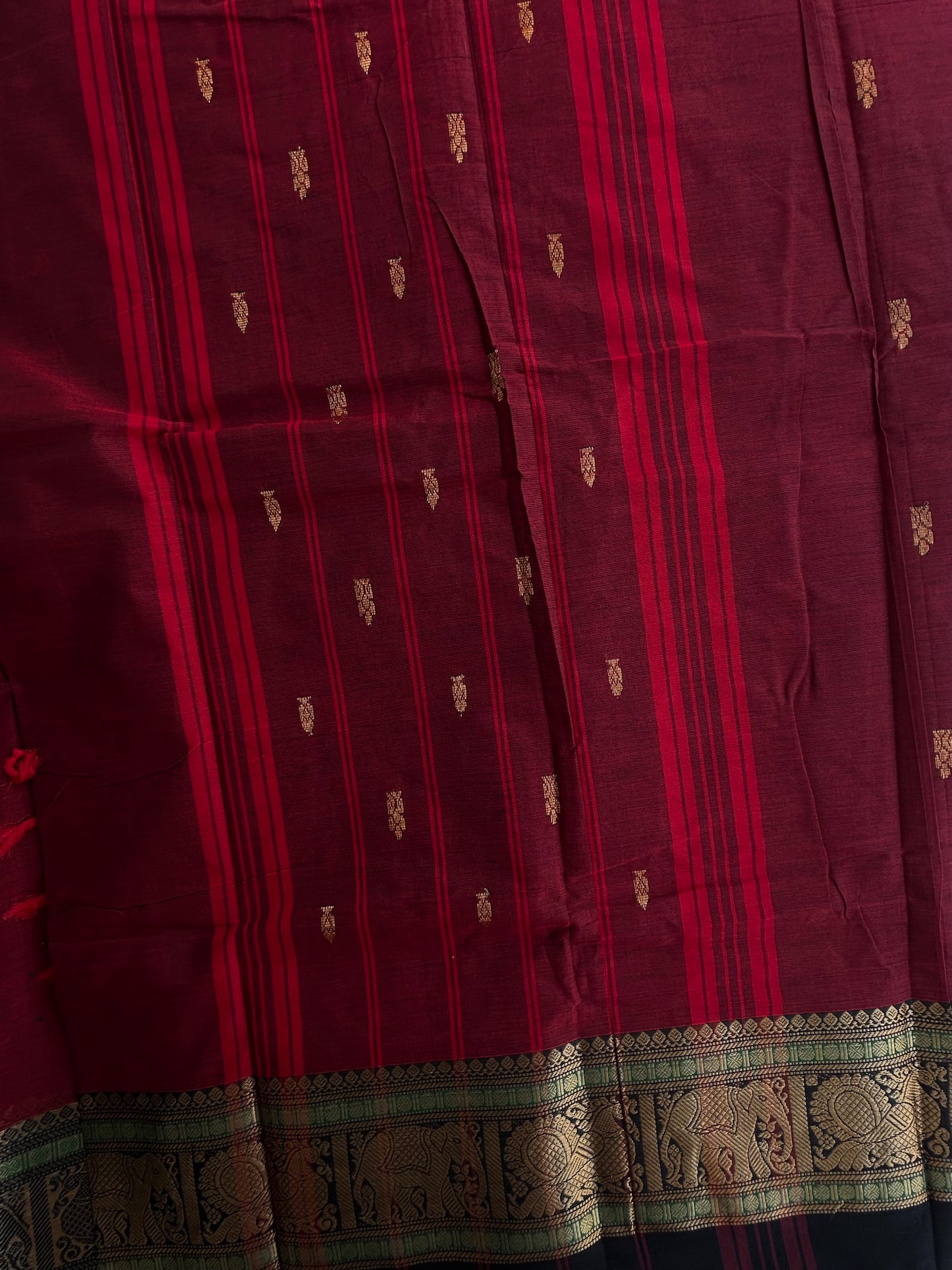 Kanchi cotton saree with butta weaves