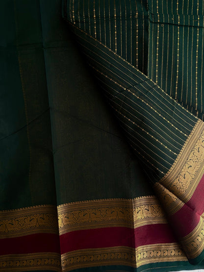 Kanchi Vairaoosi weaves saree - green