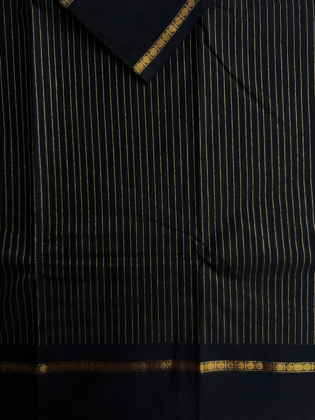 Kanchi cotton saree with Vairaoosi weaves - black