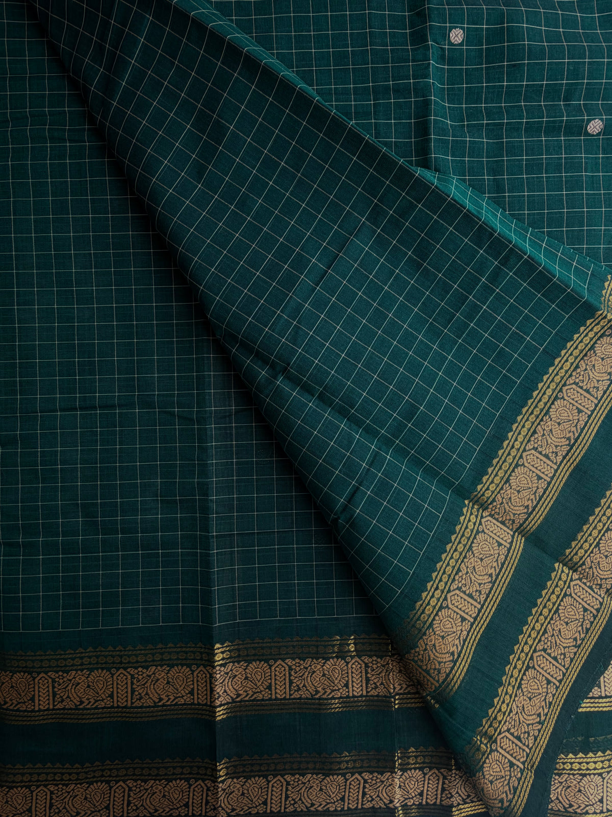 Kanchi cotton saree with kattam & butta weaves Green