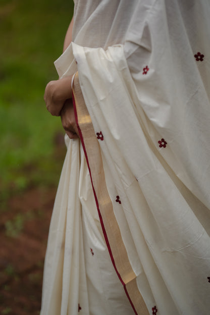 Kasavu saree in floral embroidery - maroon